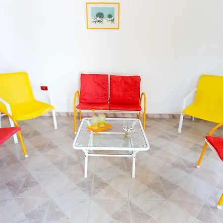 Holiday home Cleide *