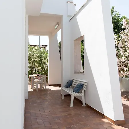 Holiday home Cleide *