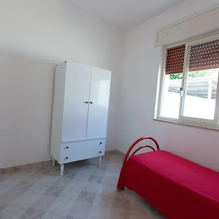 Holiday home Cleide Torre Colimena